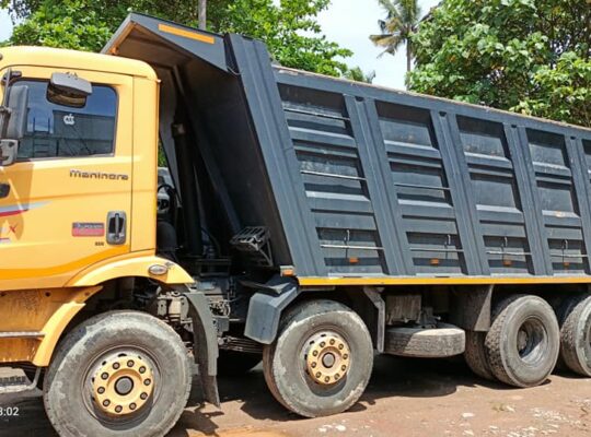Mahindra blazo 12 weel tipper for sale