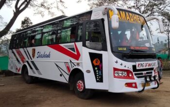 ASHOK LEYLAND PRAKASH BODY 50 SEATER CENTER DOOR