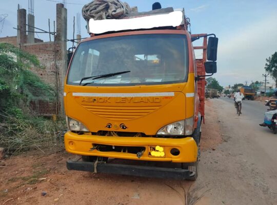 Ashok Leyland Boss 1212 22 Feet