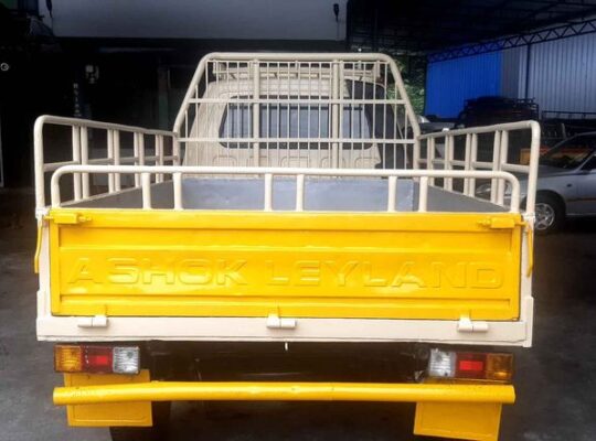 2013 Ashok lyland dost 2013