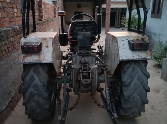 Tractor for sale swaraj 855